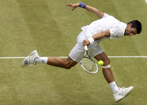 小德終結(jié)費納8年壟斷 溫網(wǎng)首度折桂慶祝登頂世界第一