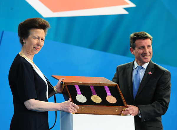 倫敦慶祝奧運會一周年倒計時 奧運獎牌亮相