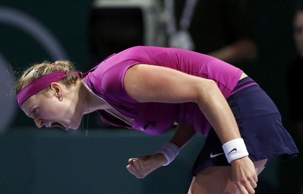 WTA年終總決賽：科維托娃鏖戰(zhàn)三盤擊退阿扎倫卡封后