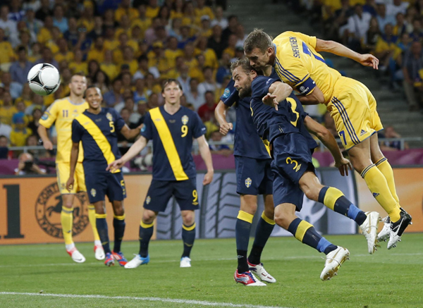 歐洲杯：伊布破僵局舍瓦連扳兩球 烏克蘭2:1逆轉瑞典