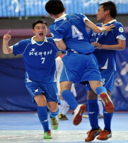 特步大五聯(lián)賽半決賽即將開(kāi)戰(zhàn) 4支高水平隊(duì)爭(zhēng)奪總決賽入場(chǎng)券