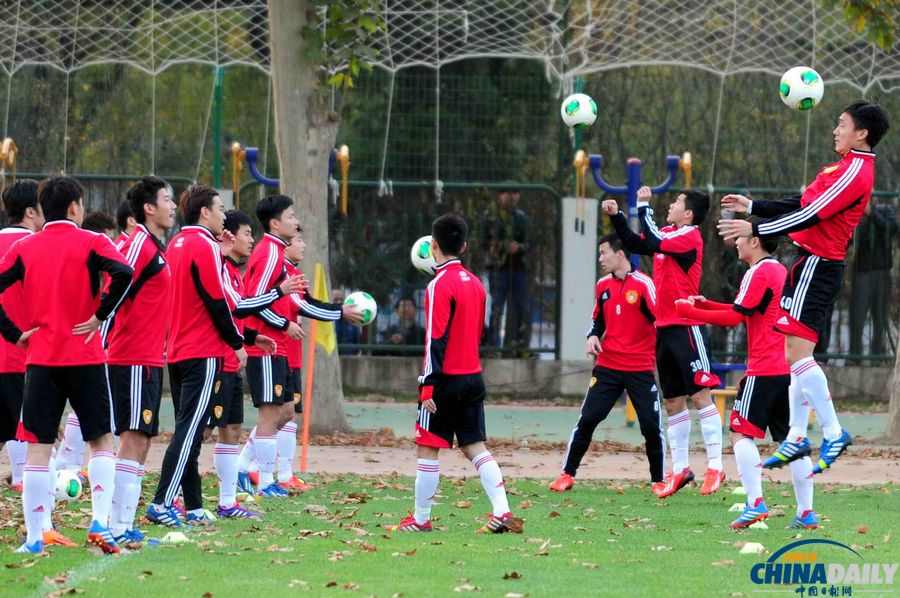 國(guó)足在西安備戰(zhàn)亞洲杯預(yù)選賽