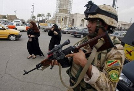 Truck bombing kills 5 US soldiers, 2 Iraqis