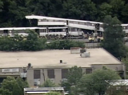 DC metro trains collide, killing 9