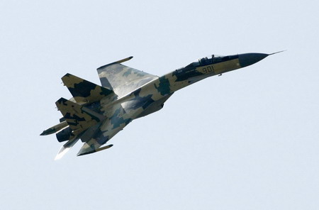 Russia air show kicks off despite of crash