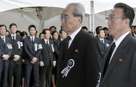 DPRK officials pay respect to Kim Dae-jung