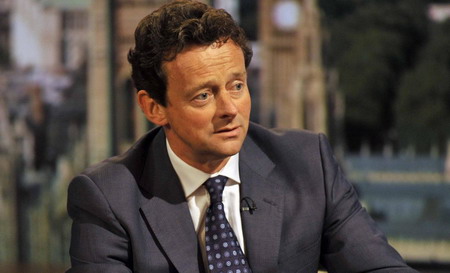 BP chief vows to stay, sees progress in oil spill