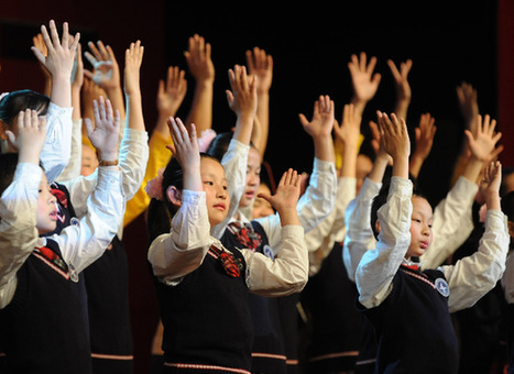 各地舉行賑災(zāi)義演募捐活動