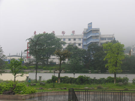 壓不垮的東汽精神[組圖]