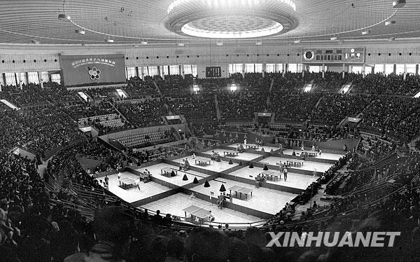 銀球飛舞鑄輝煌[組圖]