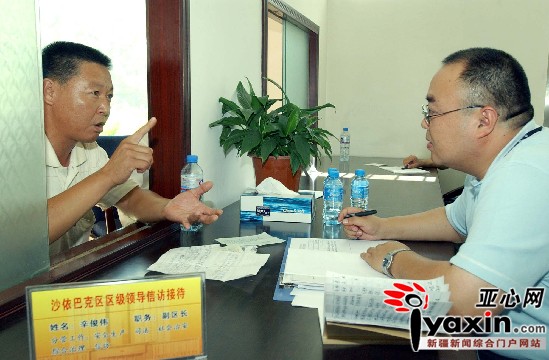 烏魯木齊勞動局大下訪 重點排查農(nóng)民工工資拖欠等問題