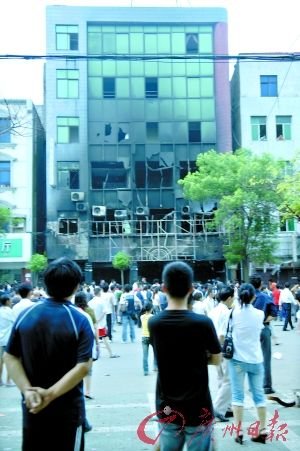 湖北石首酒店死者家屬獲8萬元補(bǔ)償