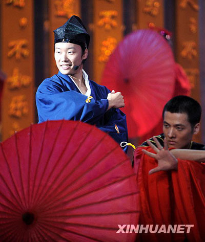 老外秀漢語 為觀眾展示另類曹操[組圖]