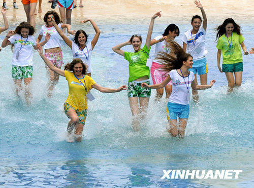 世界城市休閑小姐選手亮相南京