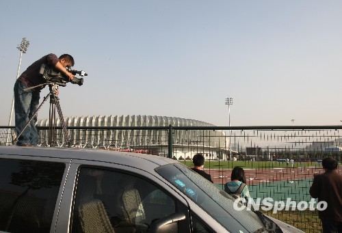 劉翔亮相訓練場 輕松備戰全運會