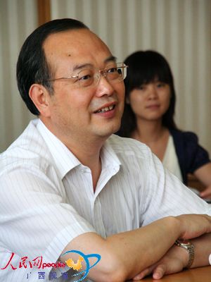 上海市委宣傳部長王仲偉調(diào)任國新辦副主任（簡歷）