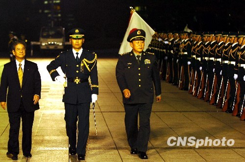 國(guó)防部披露：解放軍高層一年出訪20國(guó)